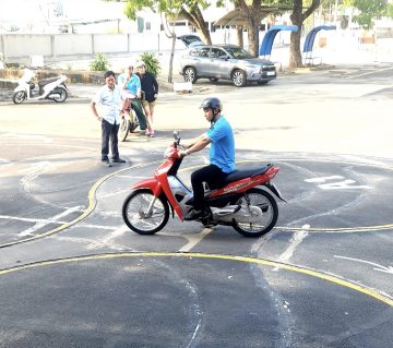 Học lái xe mô tô Tư thục Bình Dương