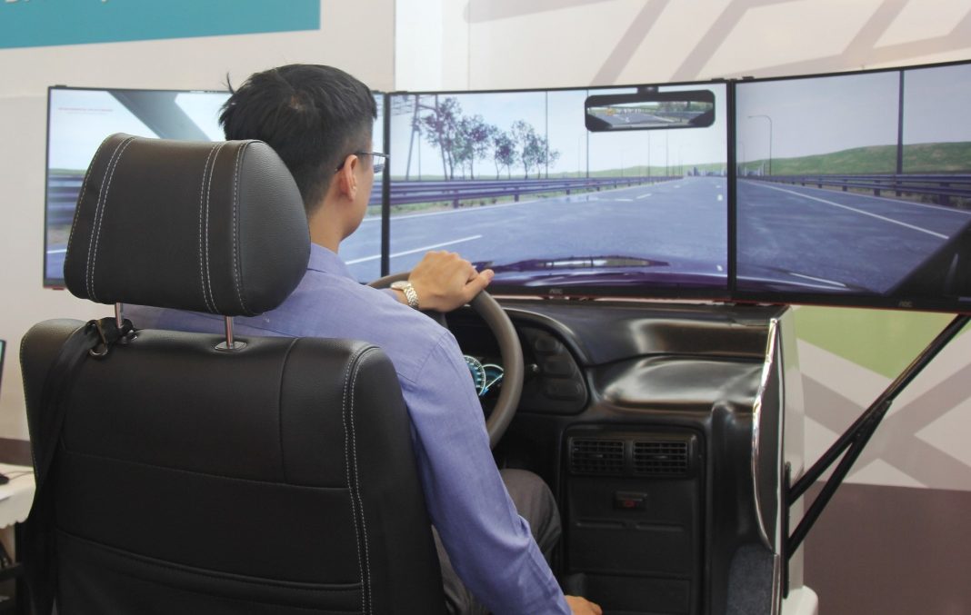 Học mô phỏng lái xe trên thiết bị