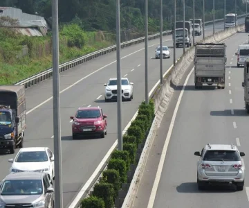 Từ 2027 thi bằng lái ô tô có bài vượt xe, chuyển làn, trả làn
